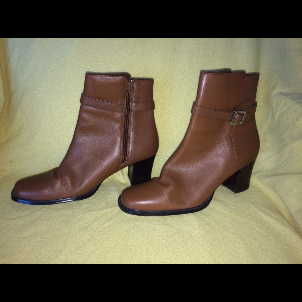 Karen Scott Boots Size 8.5